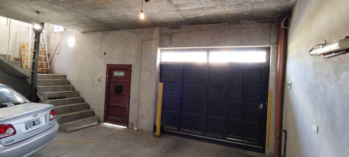 VENTA DEPOSITO GALPON LOSA COCHERA BERNAL QUILMES