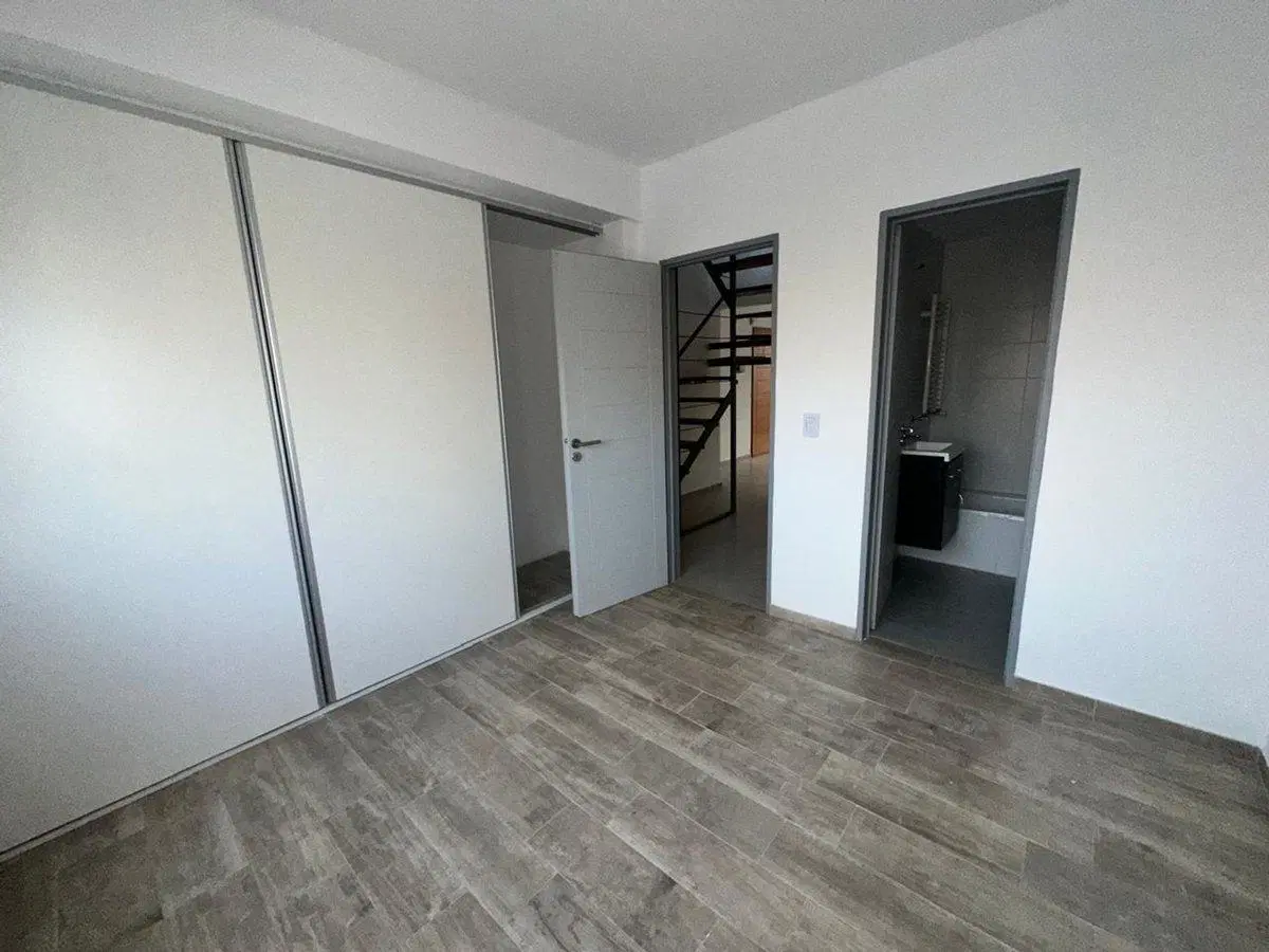VENTA DPTO EN DUPLEX 4 AMBIENTES QUILMES CENTRO 4