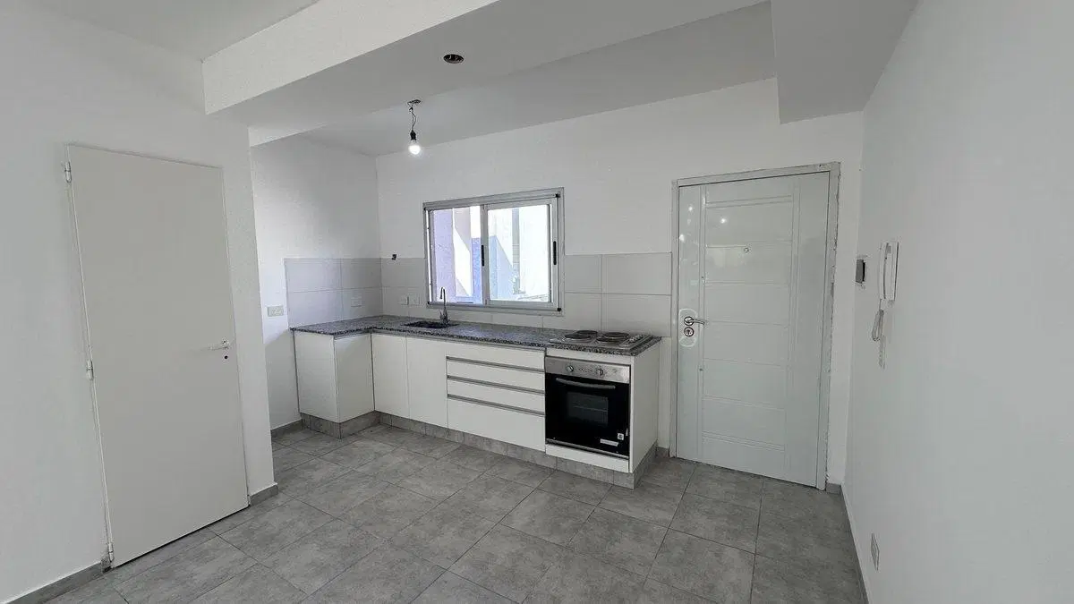 DEPARTAMENTO 3 AMBIENTES CON COCHERA EN QUILMES 5