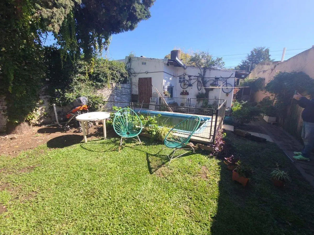 VENTA CASA 3 AMBIENTES CON COCHERA EN QUILMES 2