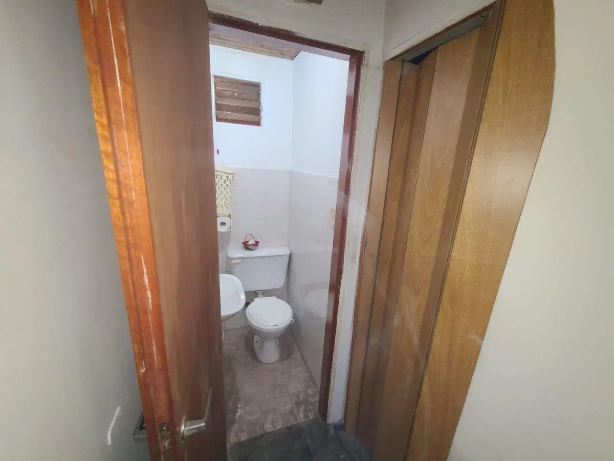 VENTA CASA 3 AMBIENTES CON COCHERA EN QUILMES 4