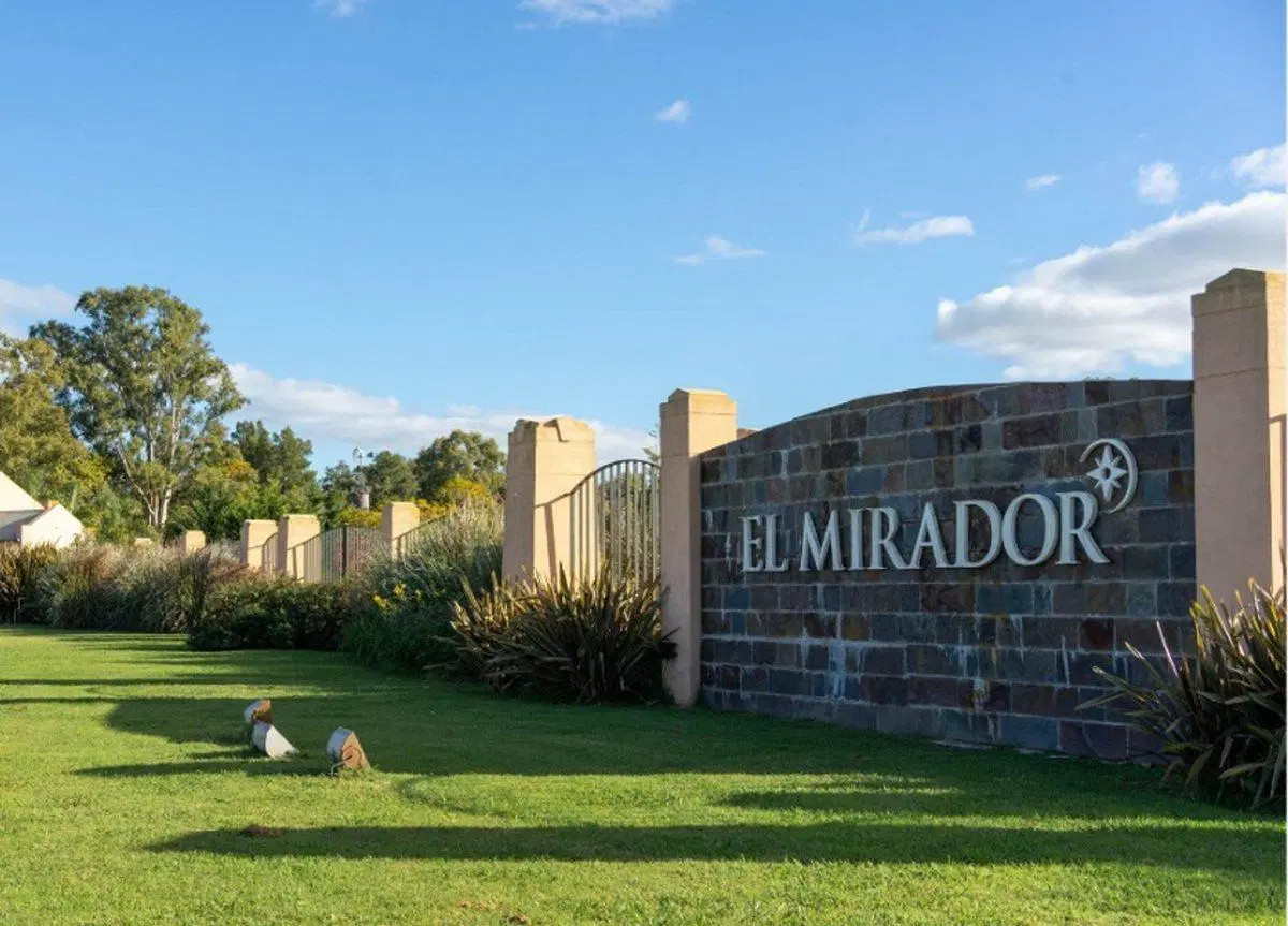 LOTE EN VENTA BARRIO EL MIRADOR - FINANCIA el 50% 2
