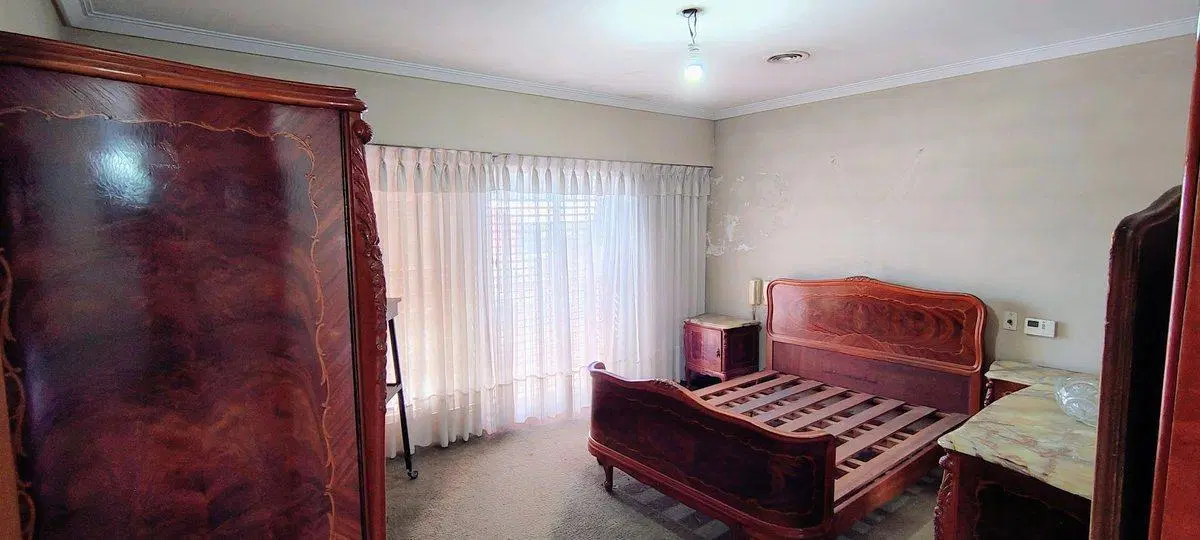 VENTA DEPOSITO C/CASA ARRIBA SARANDÍ QUINCHO 4