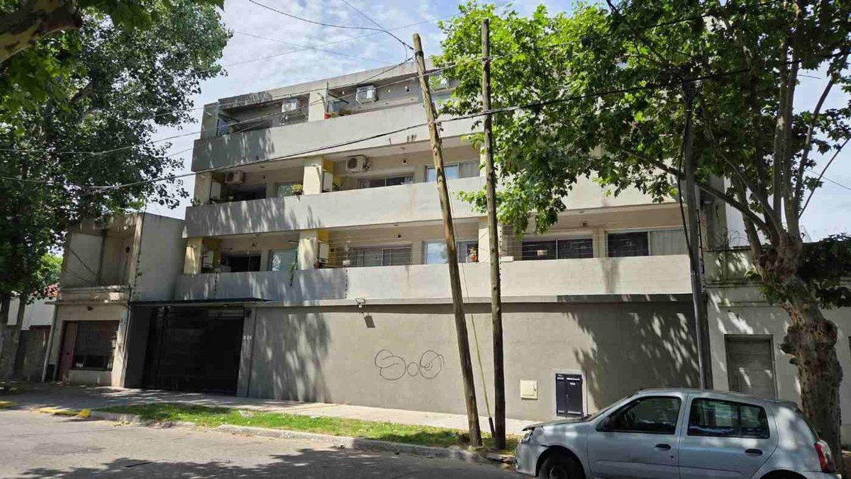 VENTA DPTO 2 AMB COCHERA BERNAL CENTRO