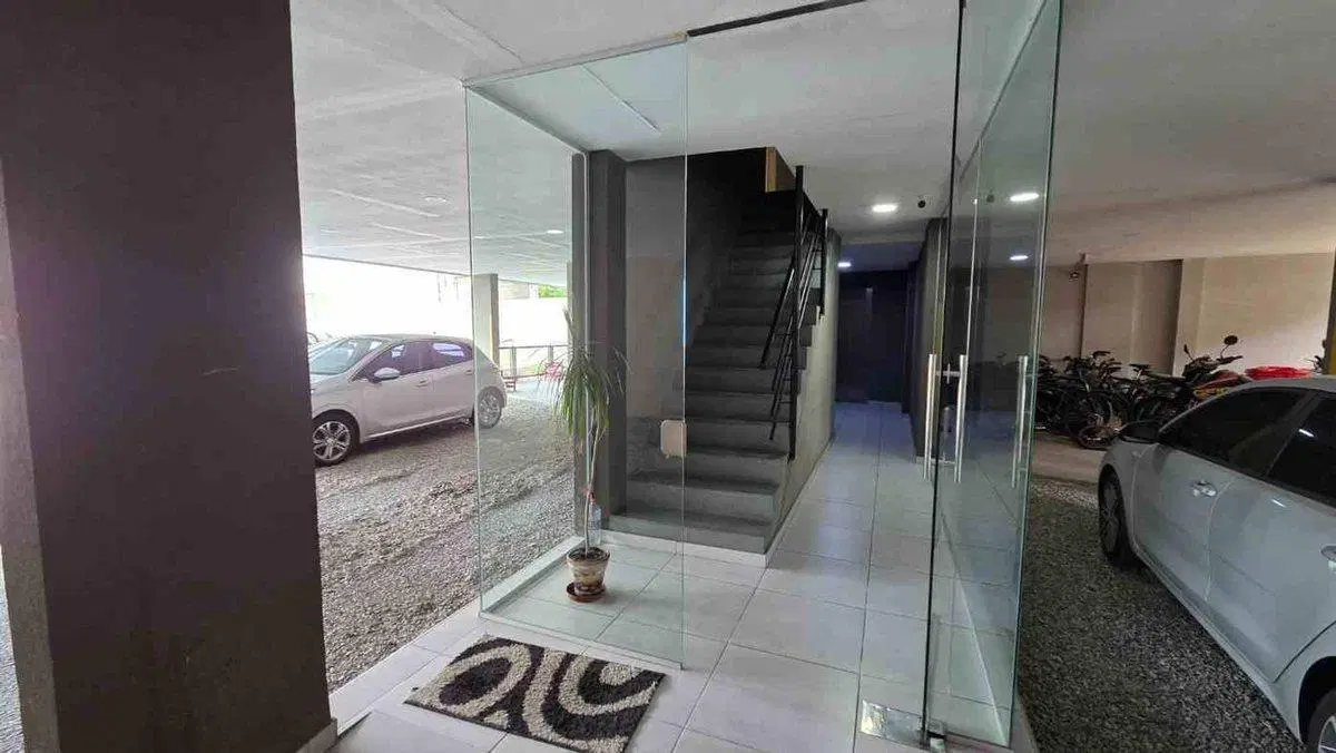 VENTA DPTO 2 AMB COCHERA BERNAL CENTRO 2