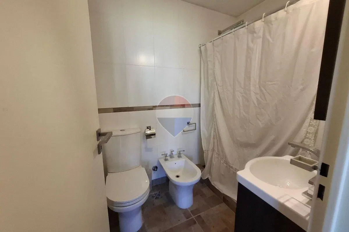 Venta Casa 4 ambientes Barrio La Reserva de Hudson 8