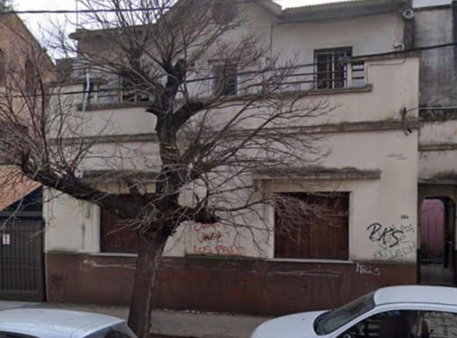 VENTA CASA 4 AMBIENTES QUILMES CENTRO