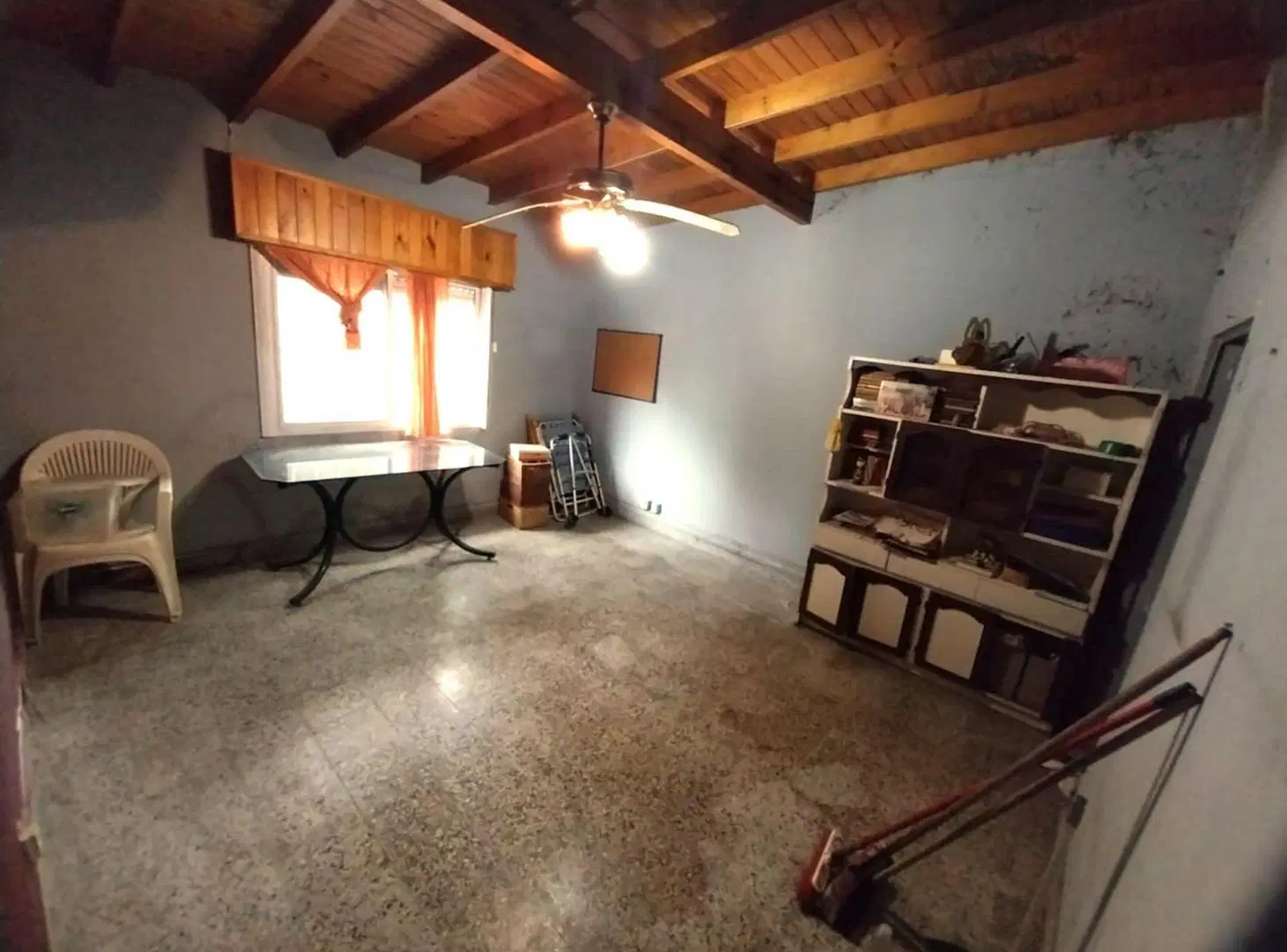 VENTA CASA 3 AMB CON PATIO 50.000 + CUOTAS, BERNAL 5