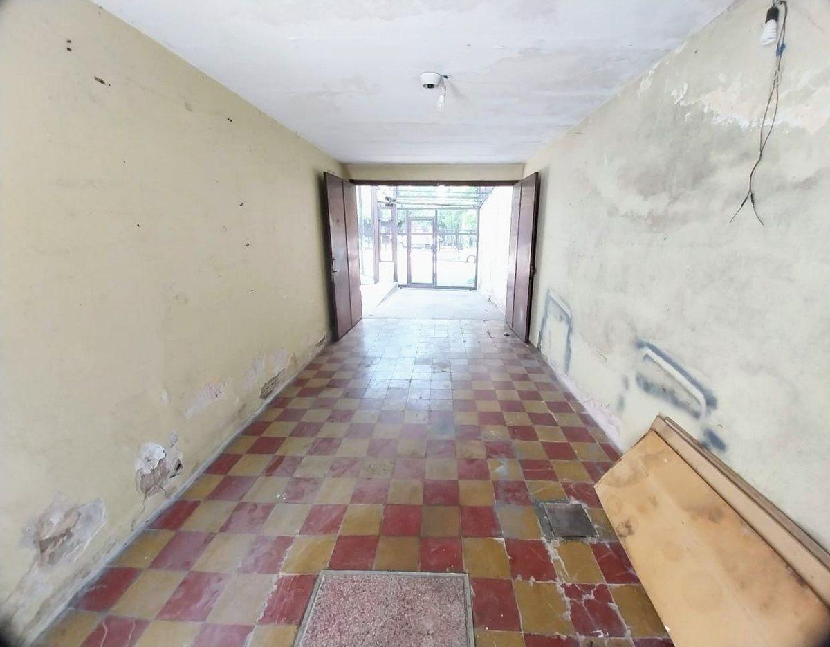 VENTA CASA 4 AMB CON PATIO Y COCHERA QUILMES