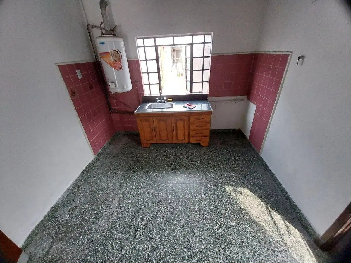 VENTA CASA 3 AMBIENTES CON PATIO - QUILMES OESTE 8