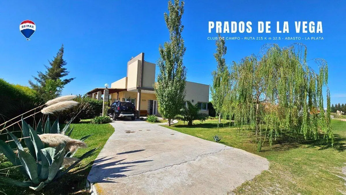 PRADOS DE LA VEGA  - VENTA CASA con Pileta 8