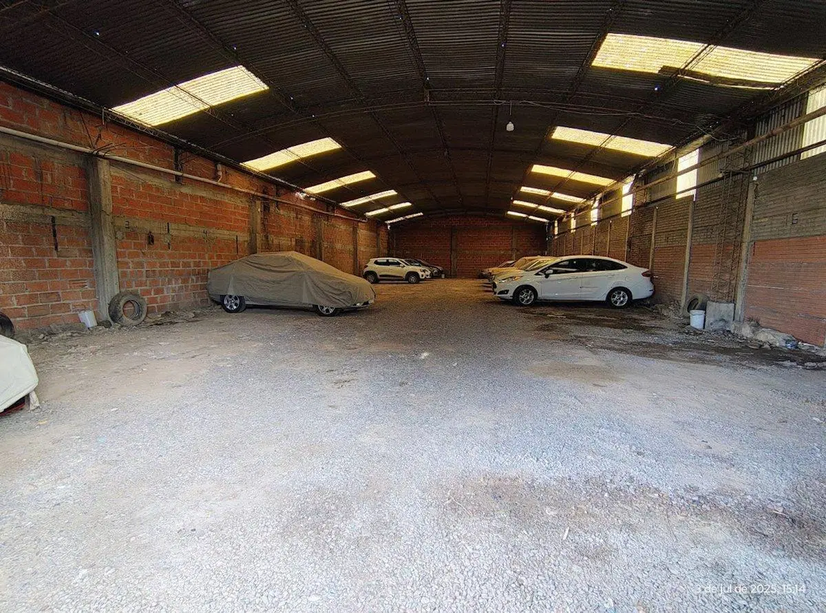 VENTA EN CONJUNTO LOTE LOCALES DEPOSITO QUILMES 4