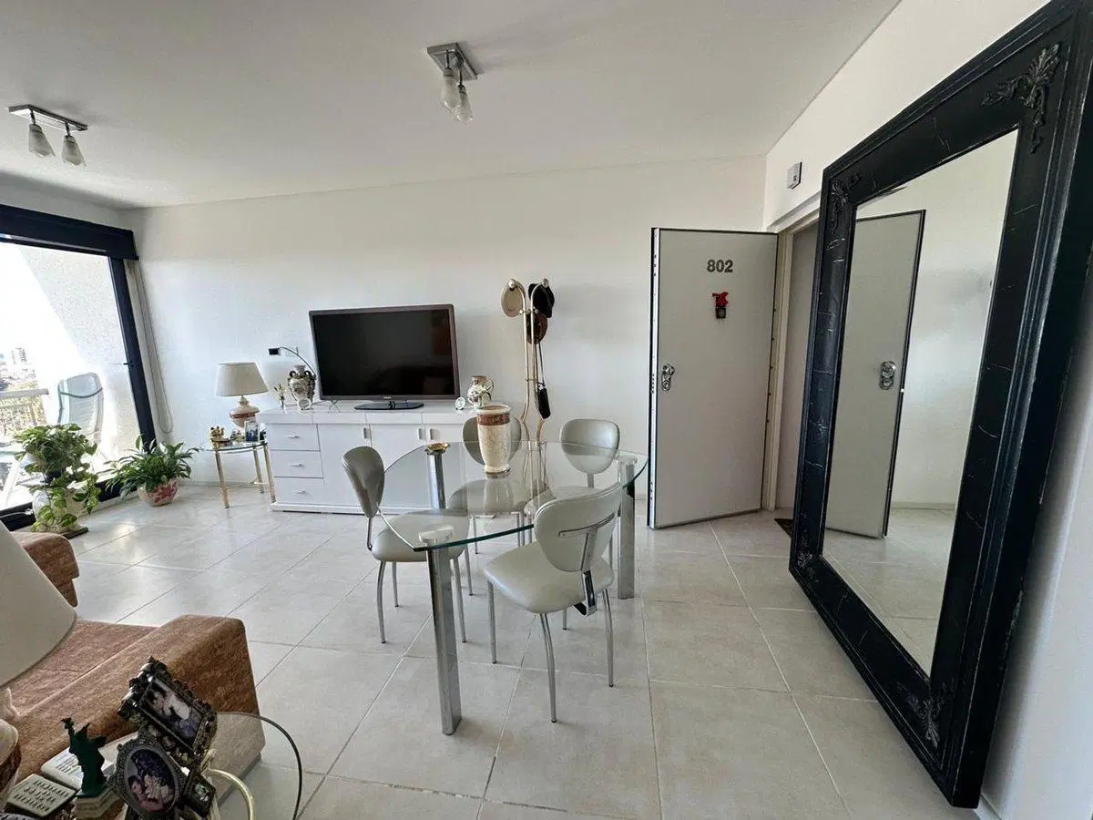 VENTA DEPTO 3 AMB CON COCHERA  BERNAL CENTRO 5