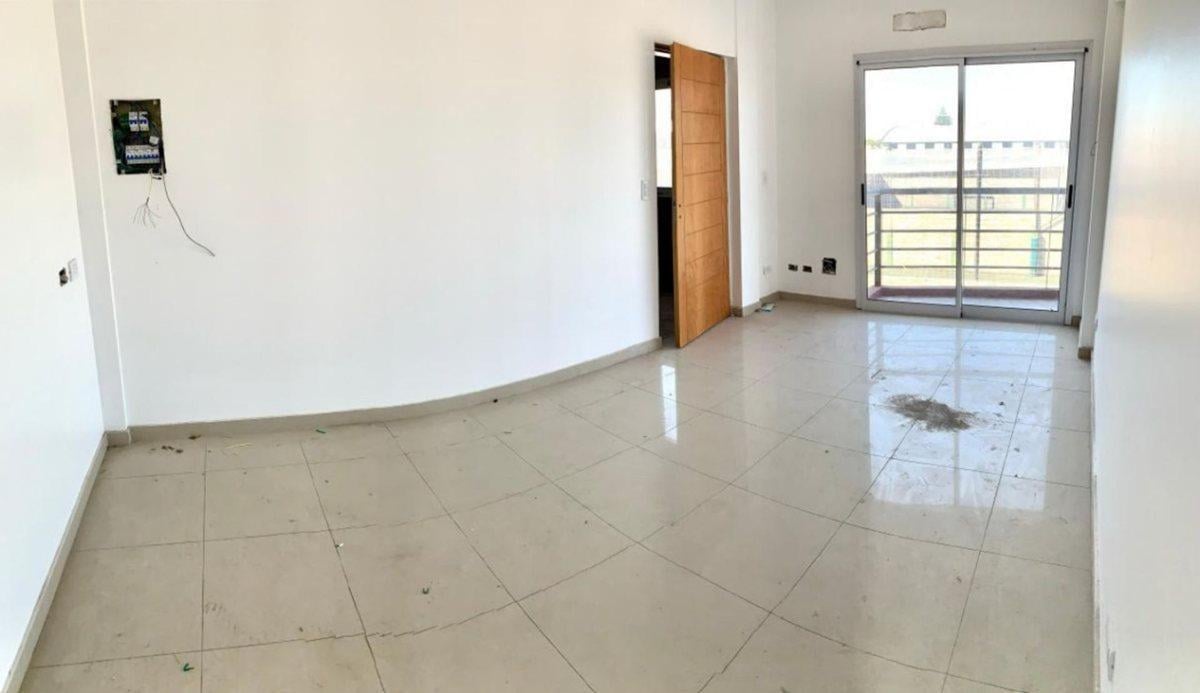 VENTA DEPARTAMENTO 3 AMB. BERNAL OESTE APTO CRED