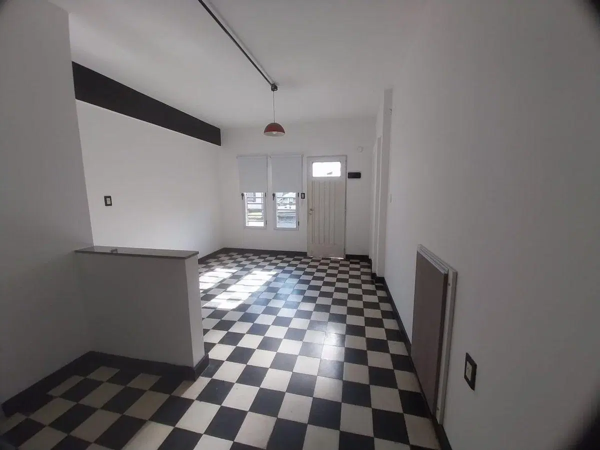 VENTA CASA EN BLOQUE IDEAL INVERSOR QUILMES OESTE 3