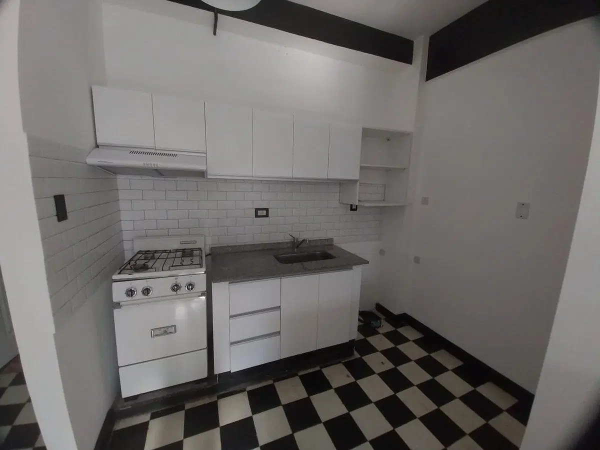 VENTA CASA EN BLOQUE IDEAL INVERSOR QUILMES OESTE 4