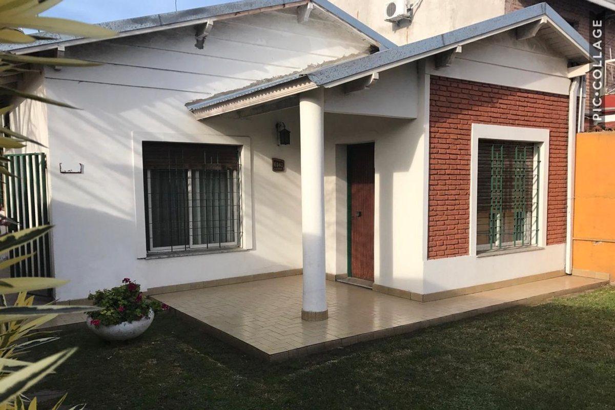 VENTA CASA 3 AMB COCINA COMEDOR JARDIN SOLANO