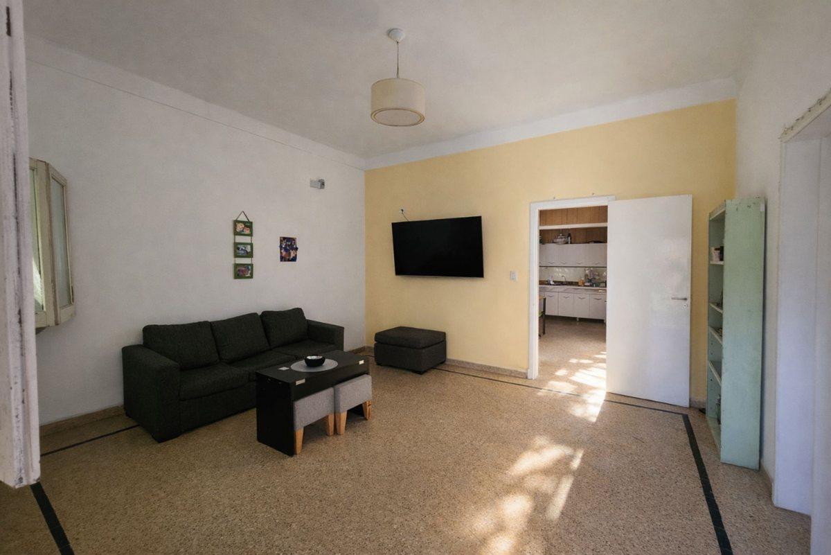 Foto de VENTA CASA 3AMBIENTES DON BOSCO COCHERA TERRAZA, imagen 1