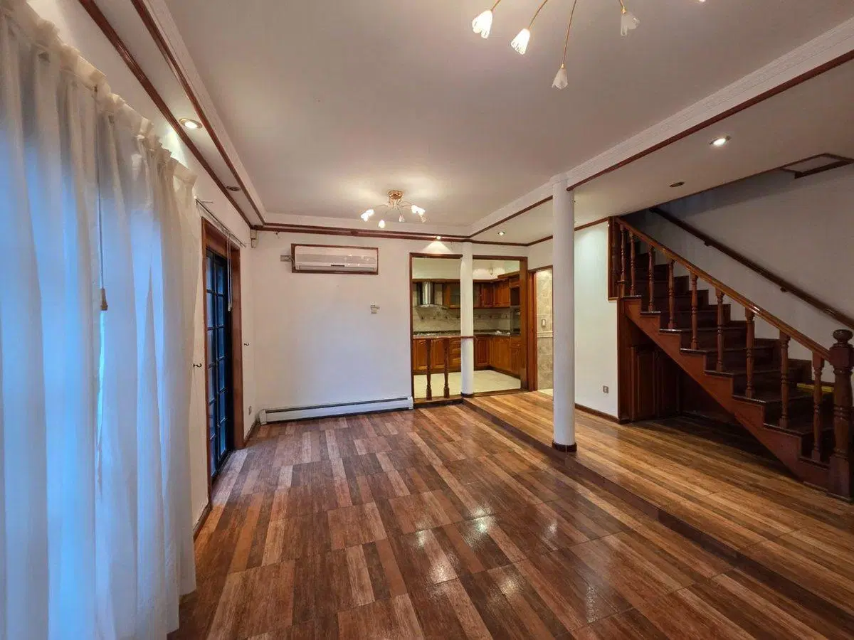 Venta Casa tipo duplex 5 amb en Quilmes. 4