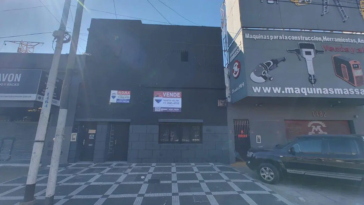 LOCAL COMERCIAL SOBRE AVENIDA AVELLANEDA 4
