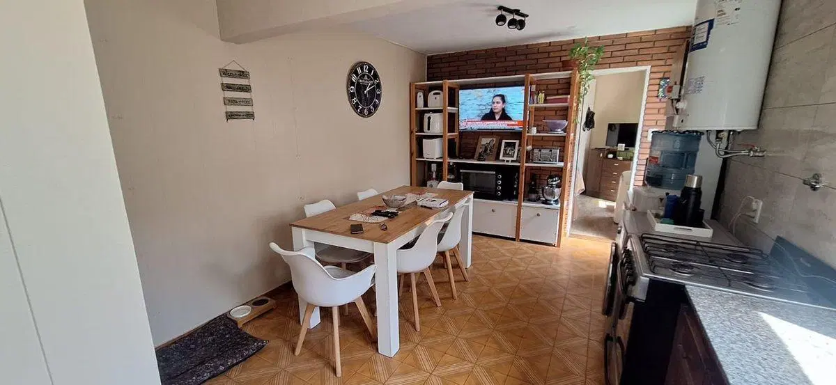 VENTA EN BLOQUE CASA Y DEPTO EN BERAZATEGUI 4