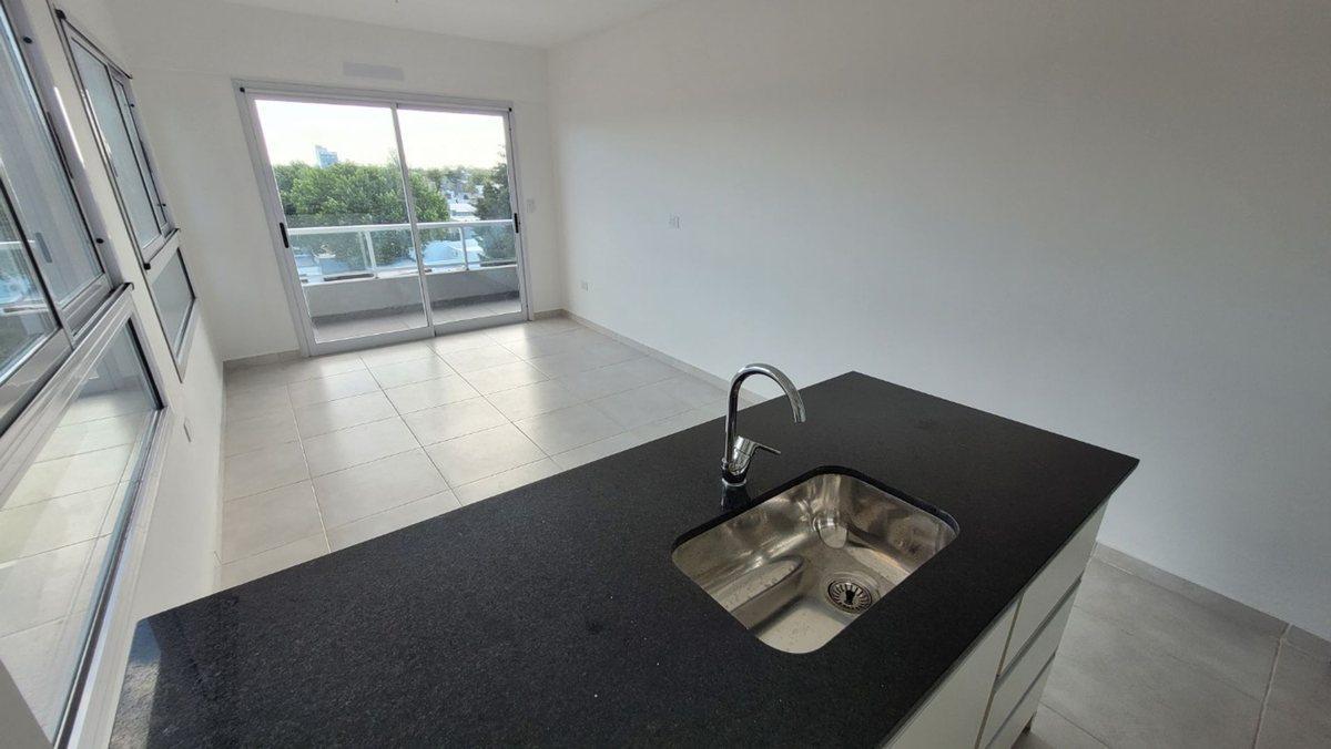 Foto de VENTA DEPTO 2 AMB A ESTRENAR CON COCHERA. QUILMES, imagen 3