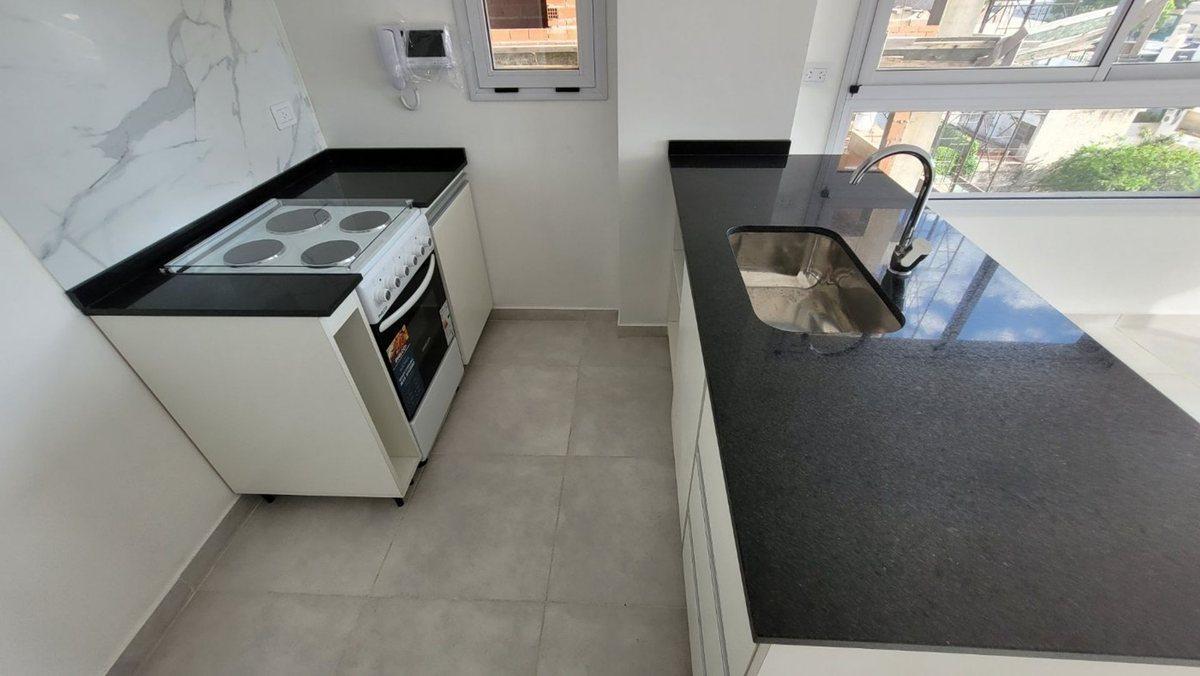 Foto de VENTA DEPTO 2 AMB A ESTRENAR CON COCHERA. QUILMES, imagen 4