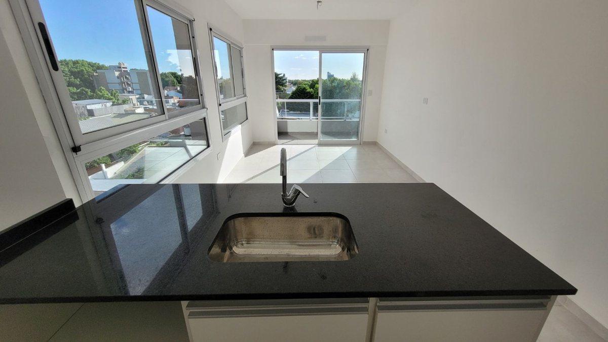 Foto de VENTA DEPTO 2 AMB A ESTRENAR CON COCHERA. QUILMES, imagen 1