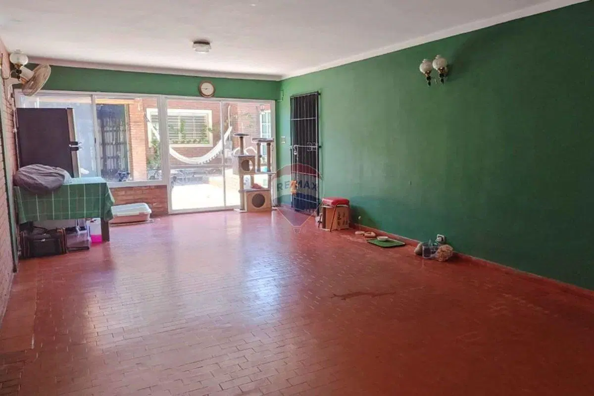 VENTA CASA 4 AMB C/PILETA Y LOCAL QUILMES OESTE 3