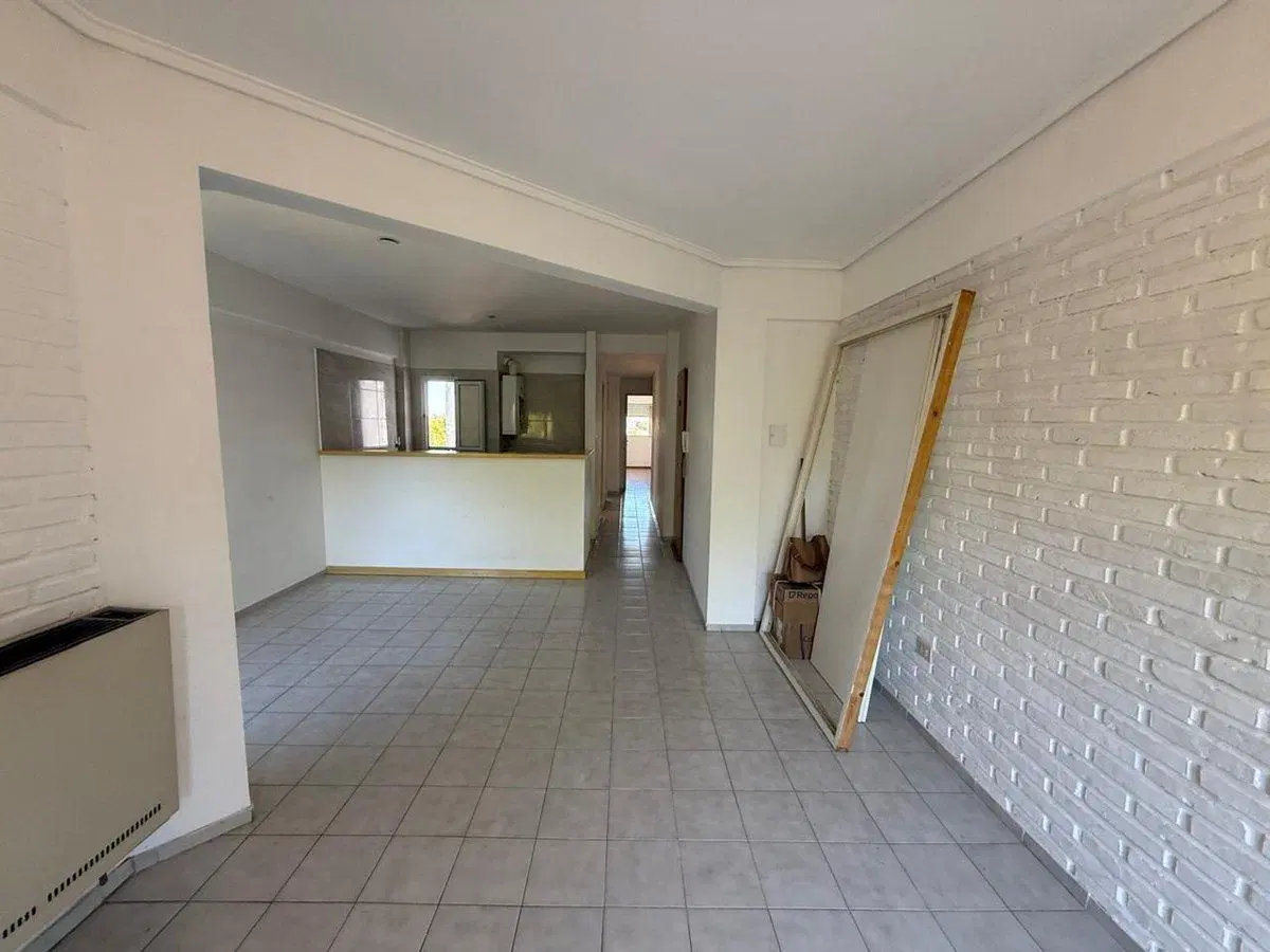 VENTA DPTO 3 AMBIENTES CON BALCON BERNAL CENTRO 4