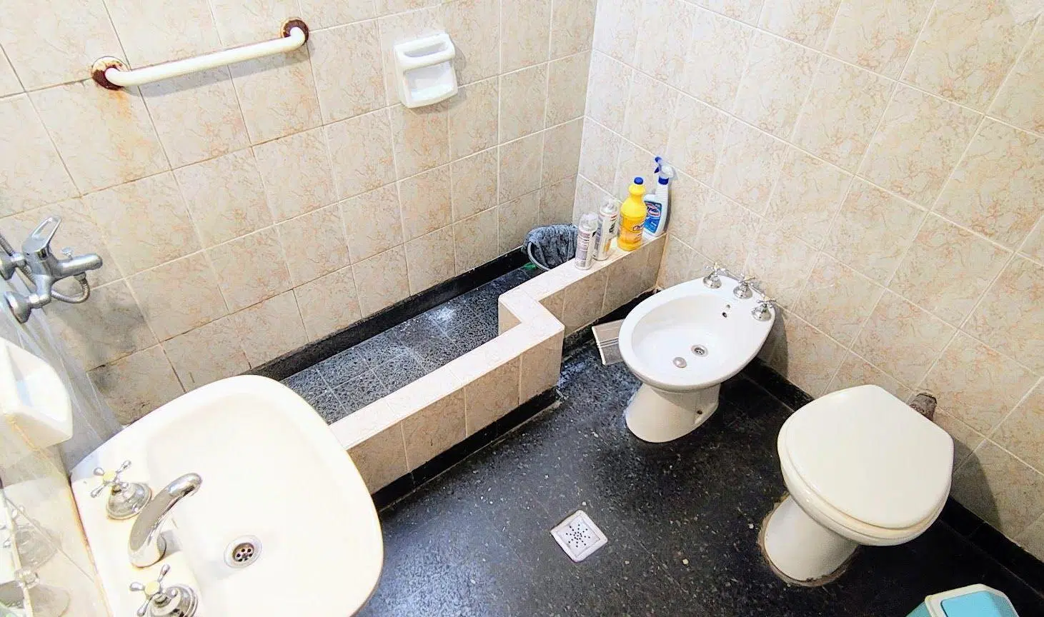 VENTA PH 2 AMB. BERNAL OESTE PATIO LUMINOSO 2