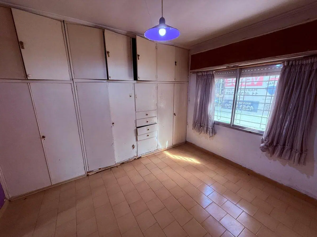 VENTA CASA 3 AMBIENTES COCHERA BERNAL CON TERRAZA 2