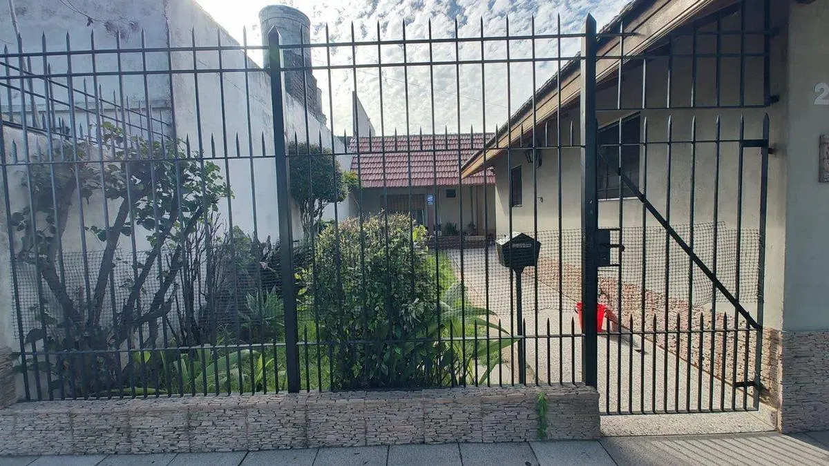 VENTA CASA 4 AMB CON COCHERA, JARDIN Y TERRAZA. 5