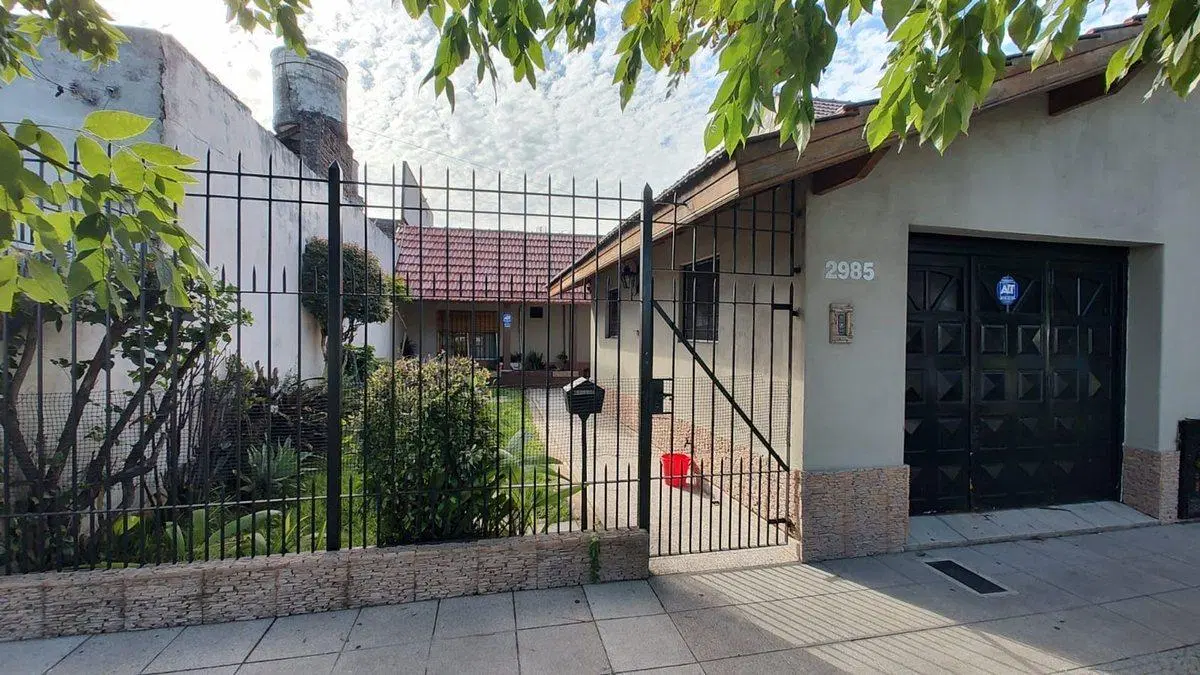VENTA CASA 4 AMB CON COCHERA, JARDIN Y TERRAZA. 4