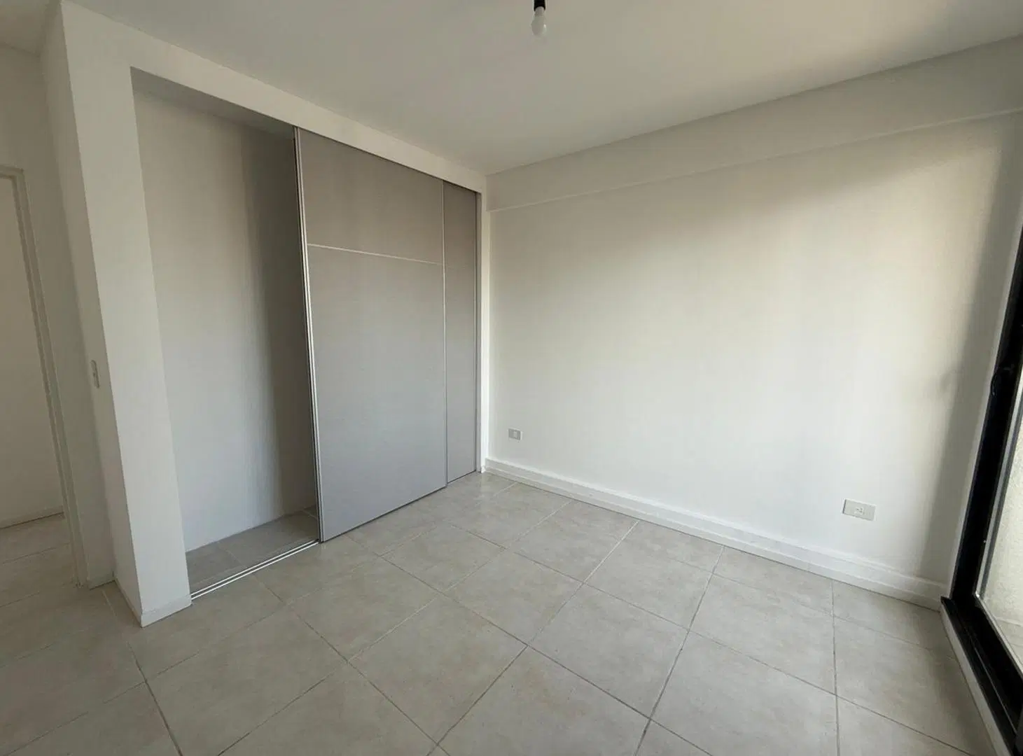 VENTA DEPTO 3 AMBIENTES BERNAL CENTRO 5