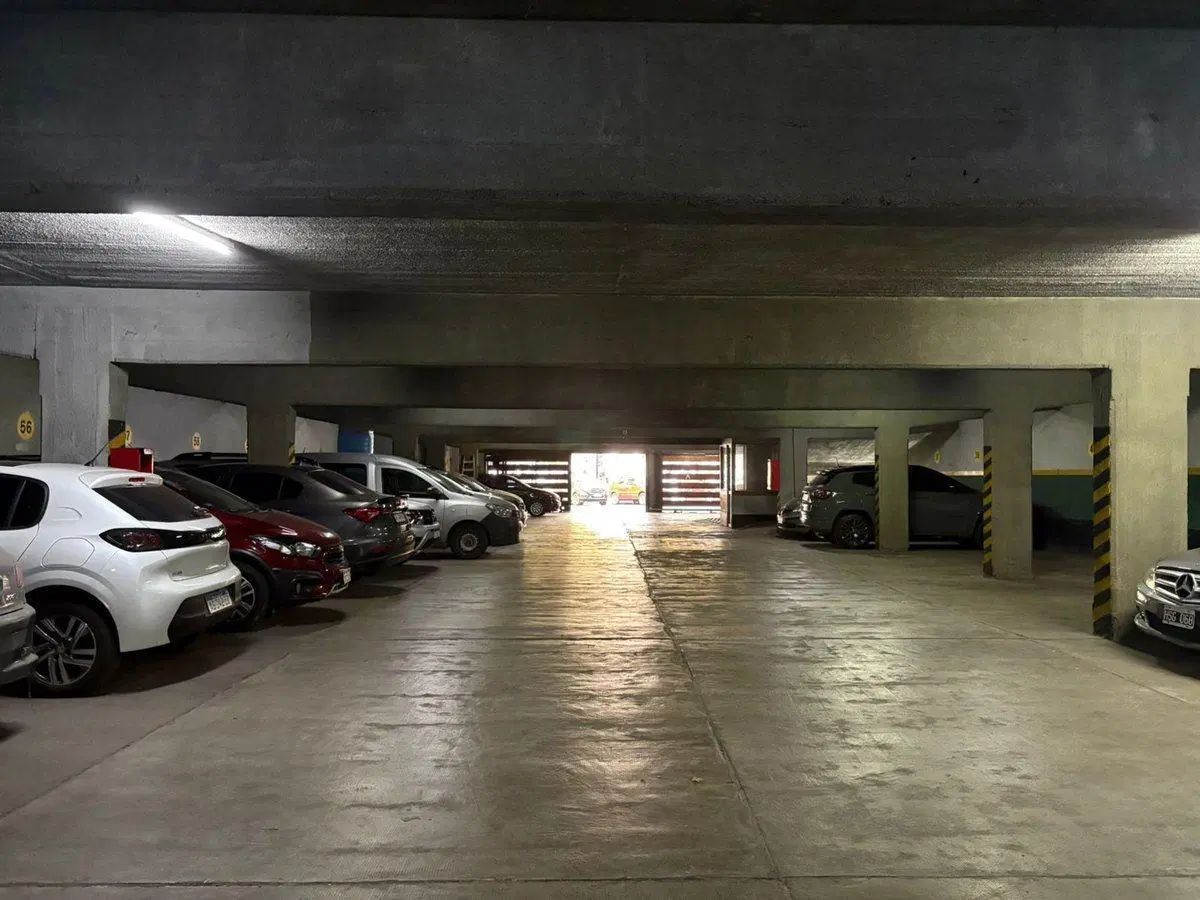 VENTA COCHERA EN QUILMES 5