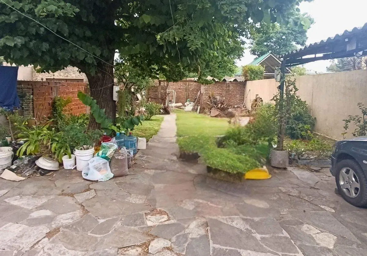 VENTA CASA CON JARDIN Y COCHERA BERAZATEGUI CENTRO 5