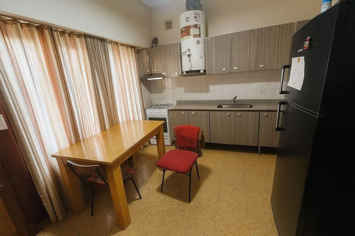 VENTA PH DE 3 AMB CON PATIO Y COCHERA EN BERNAL 2