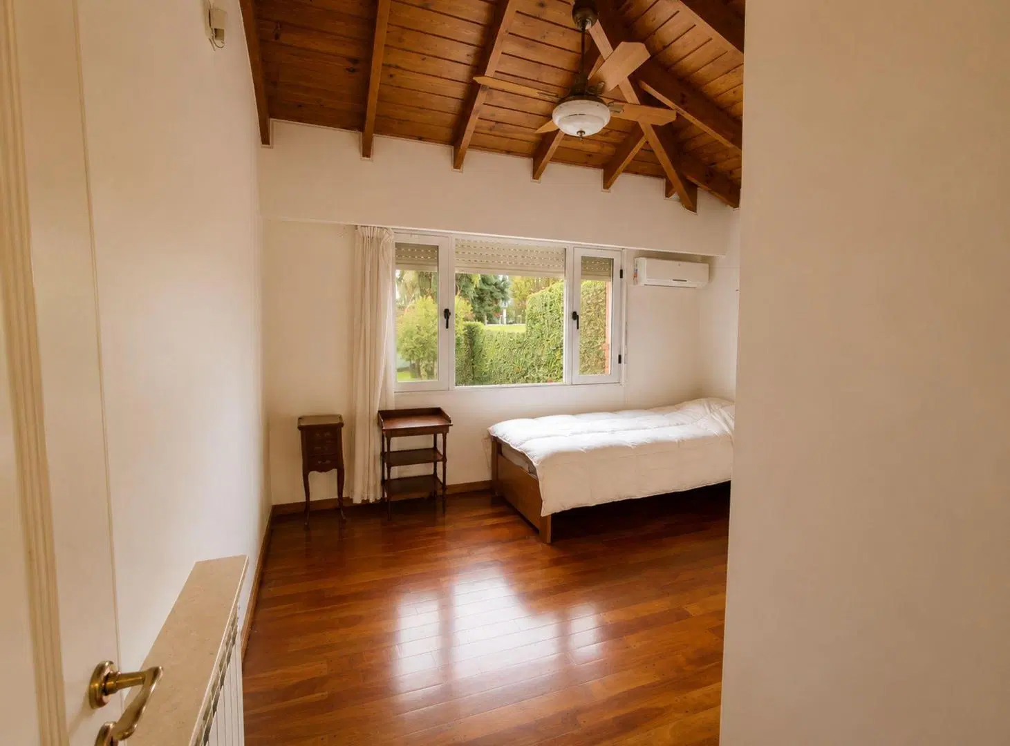 VENTA CASA 5 AMBIENTE BERNAL 5