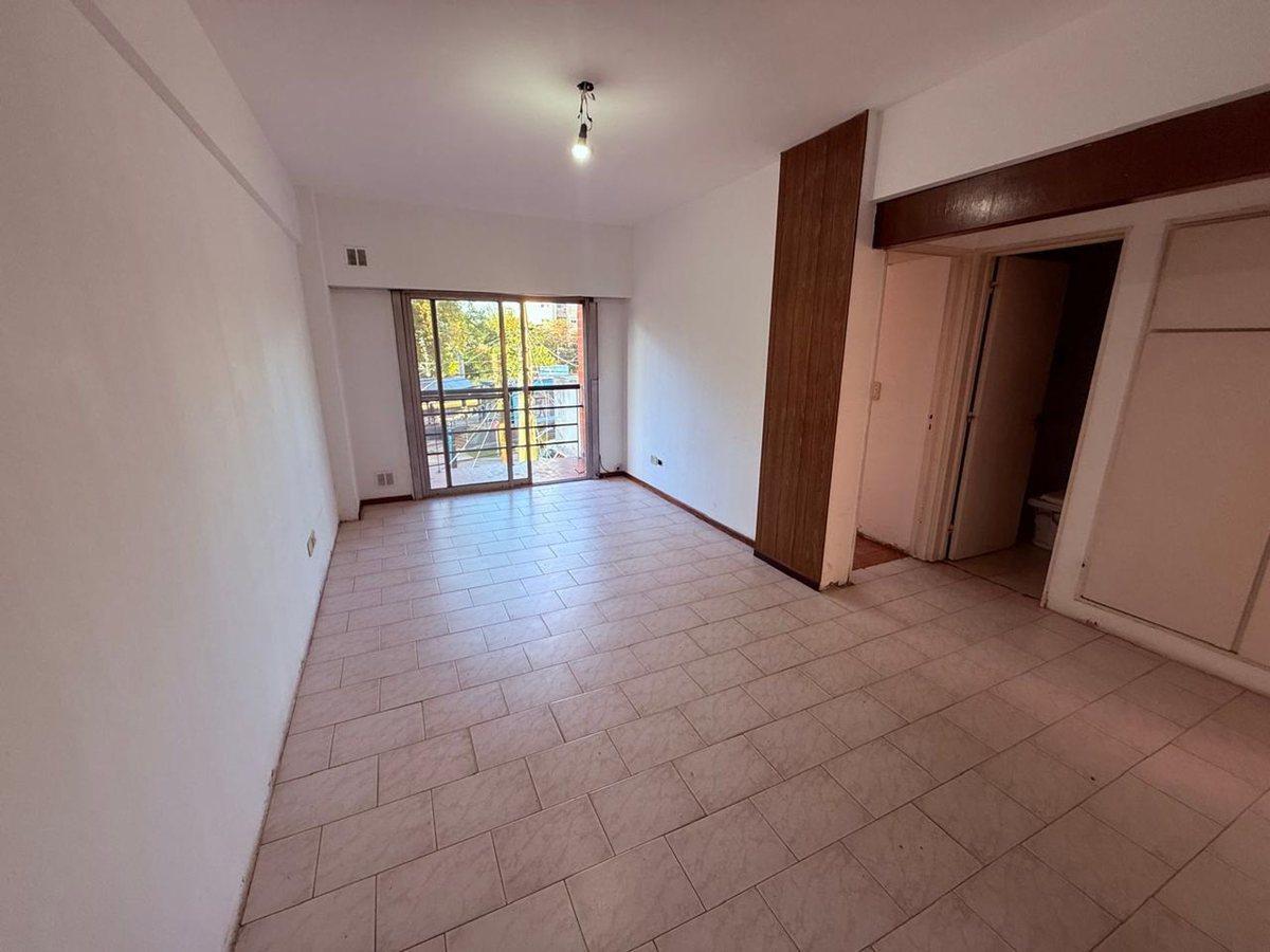 Foto de Departamento 3 ambientes c/ balcón Centro de Wilde, imagen 1