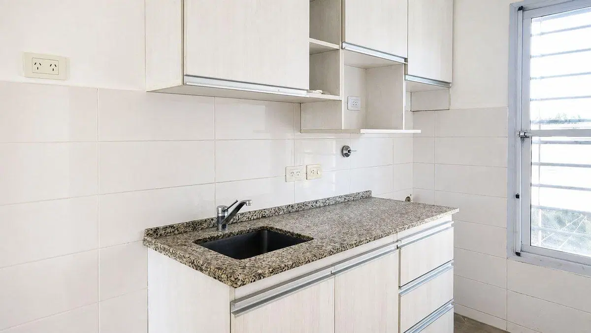 ALQUILER DEPARTAMENTO 3 AMB BALCÓN COCHERA BERNAL 5