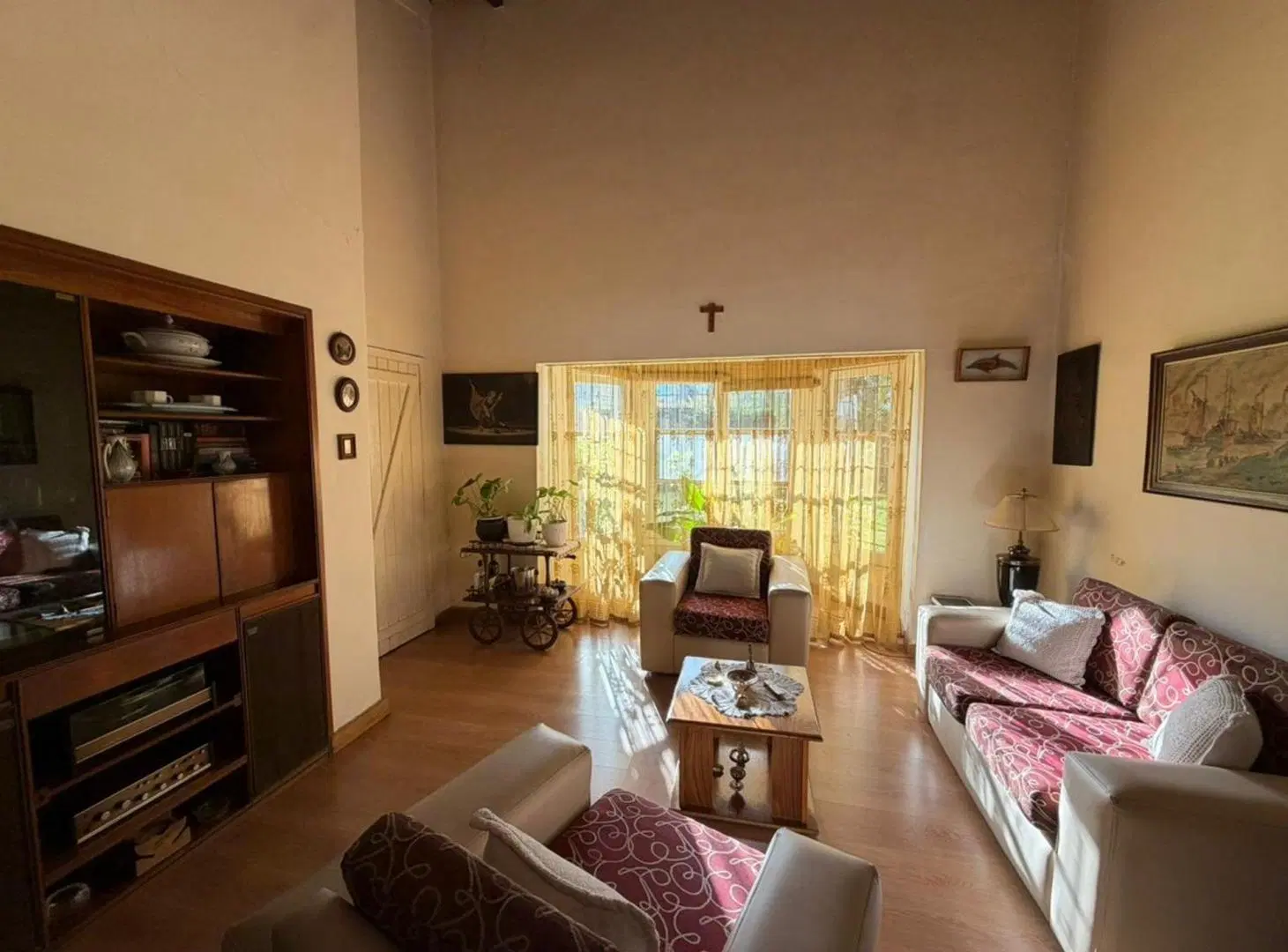 VENTA CASA 4 AMBIENTES CON PARQUE EN BOSQUES 3
