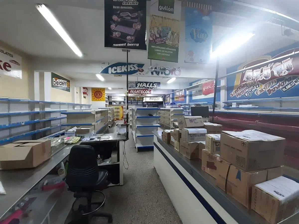 ALQUILER DE DEPÓSITO Y OFICINAS ADMINISTRATIVAS 3