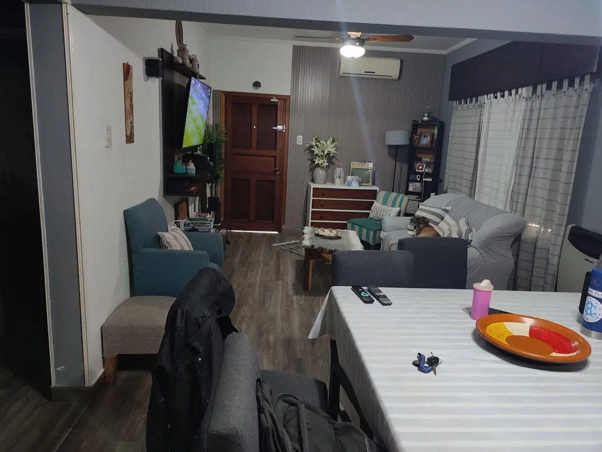 VENTA/PERMUTA CASA EN  BERAZATEGUI 5