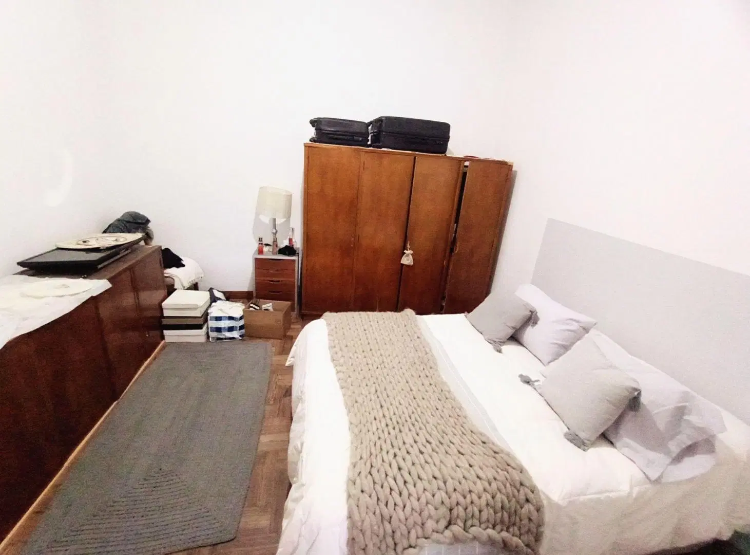 VENTA CASA 3 AMB CON PATIO BERNAL OESTE 2