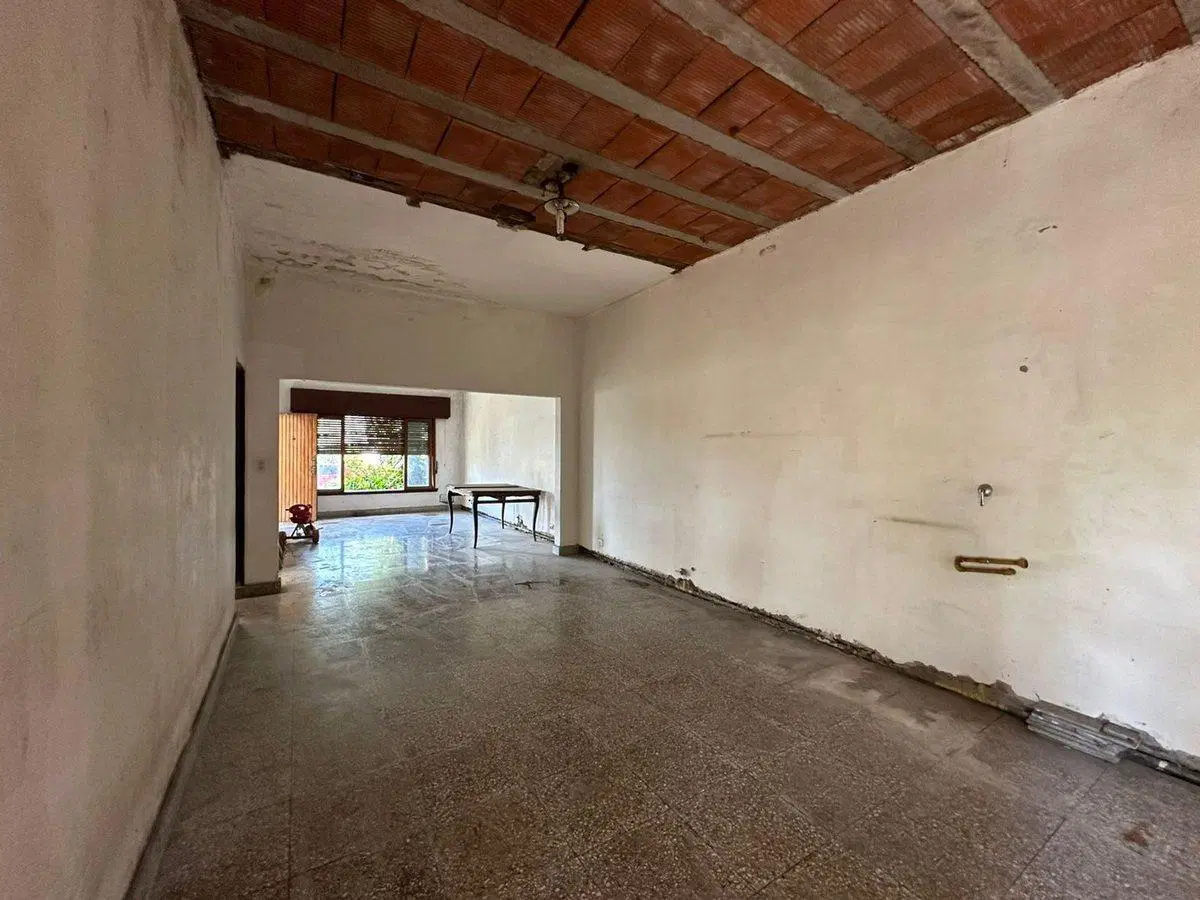 VENTA CASA Y  LOTE LINDERO BERAZATEGUI 8