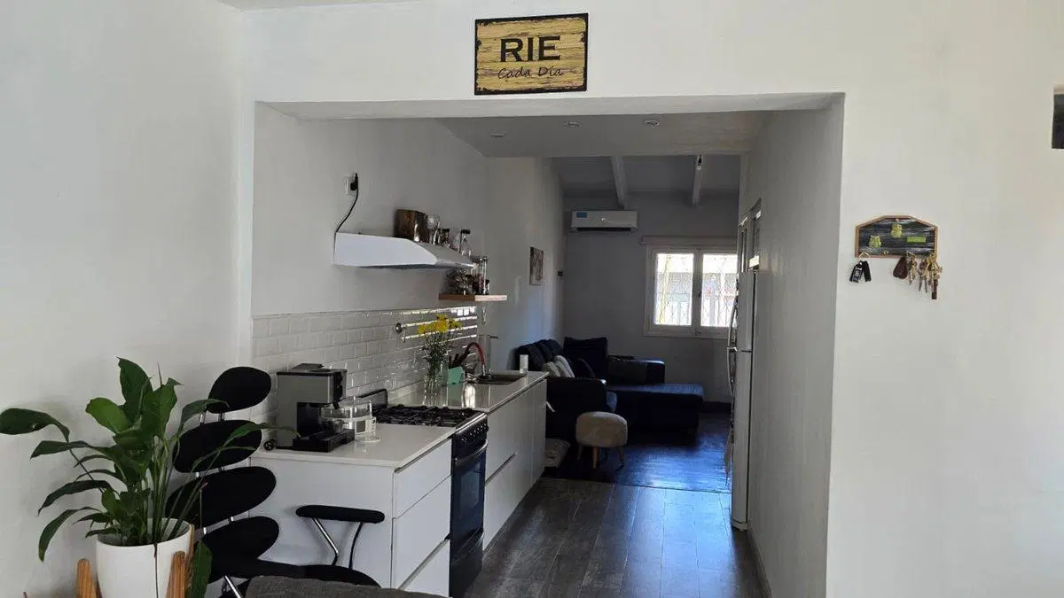 VENTA CASA 3 AMBIENTES CON COCHERA EN QUILMES 2