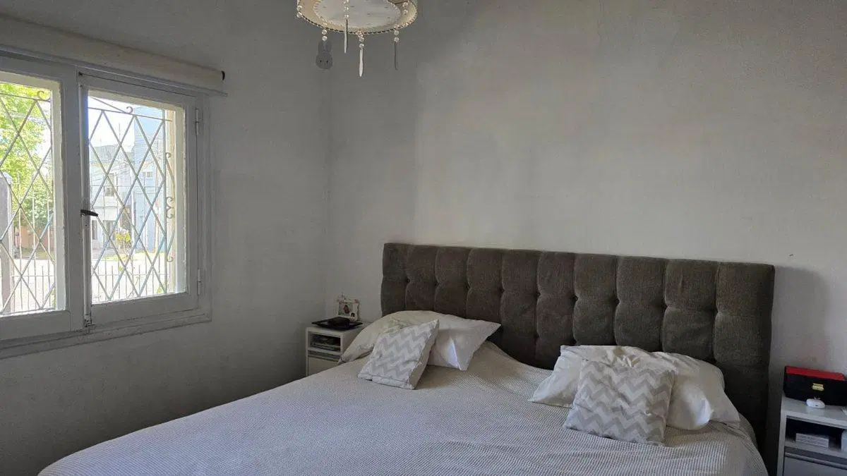 VENTA CASA 3 AMBIENTES CON COCHERA EN QUILMES 8