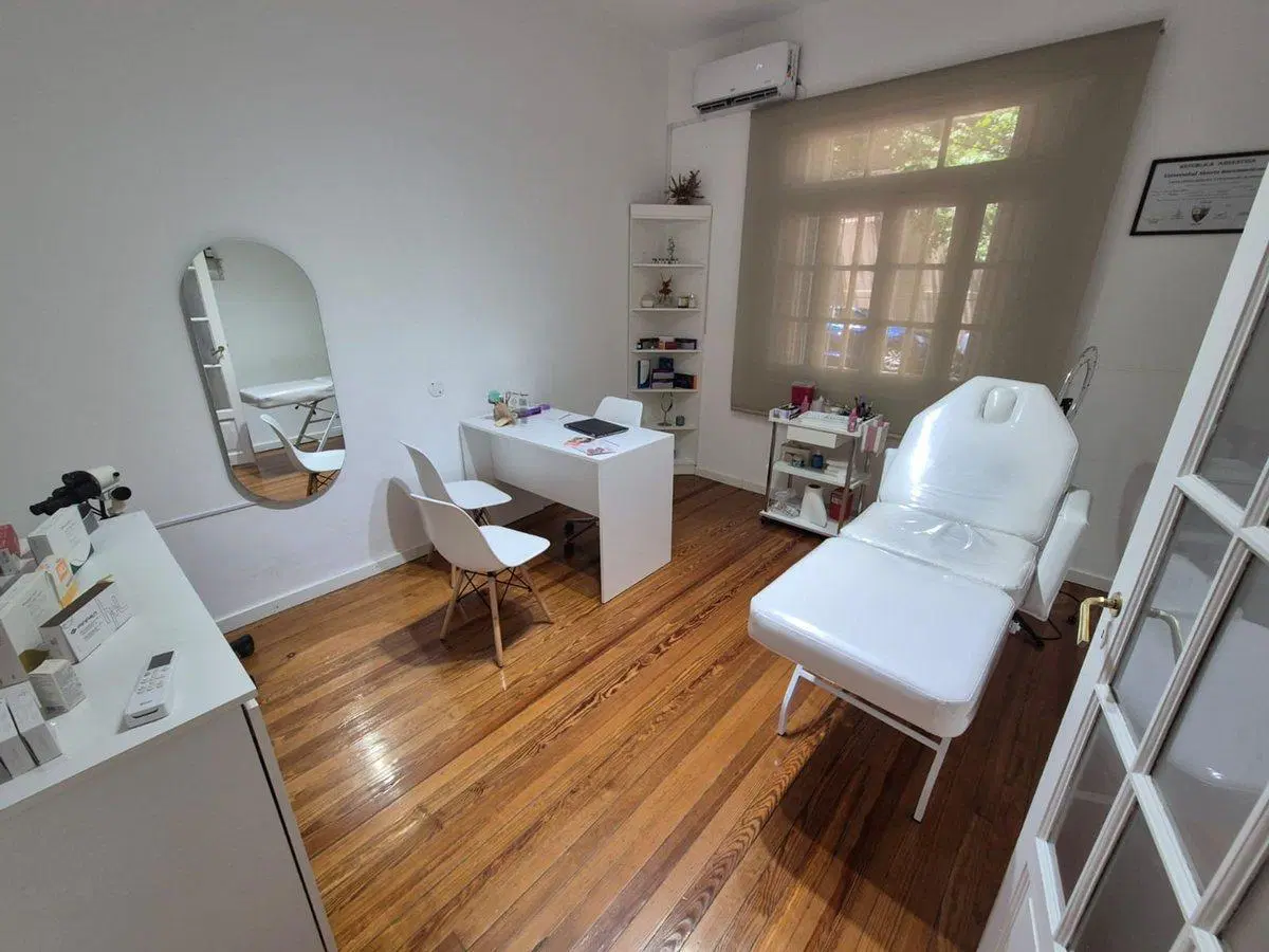 LOCAL 4 AMBIENTES CON PATIO EN QUILMES EN VENTA 5