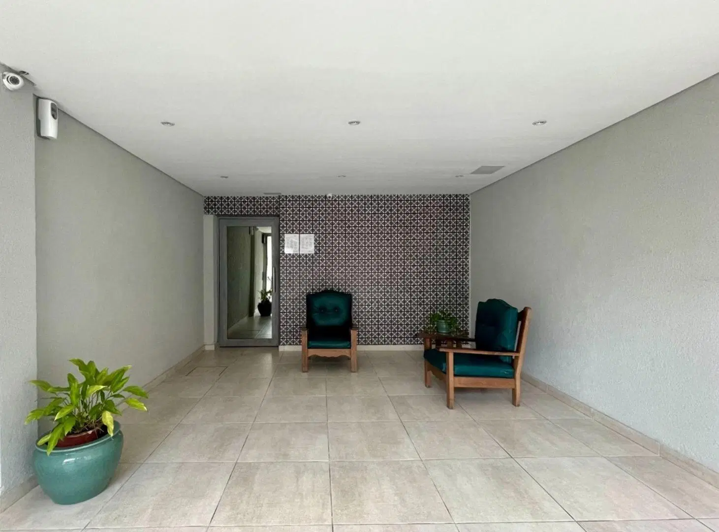 VENTA DEPARTAMENTO 3 AMB  BALCON AL FRENTE QUILMES 4